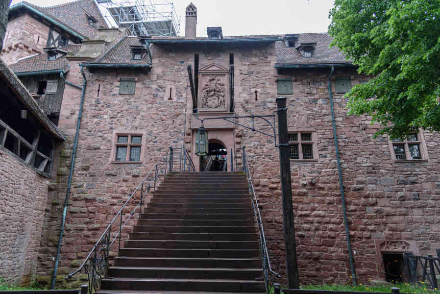 Francia - Alsacia 382 - Orschwiller - castillo de Koenigsbourg.jpg